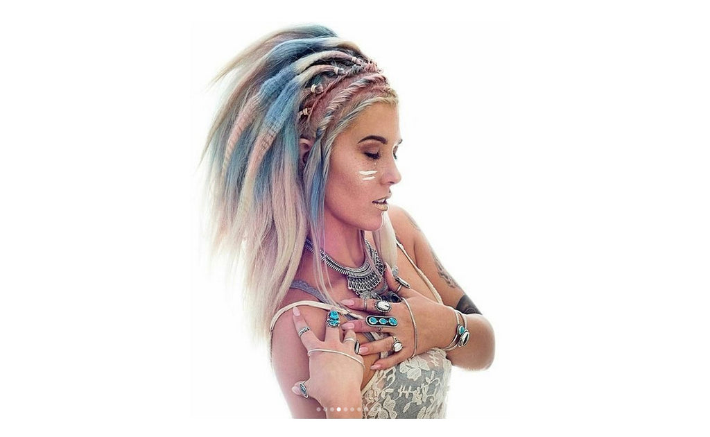 15 Mind-Blowing Halloween Hair Inspirations